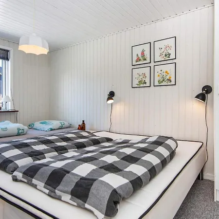 5 Person In Struer Hotel Remmer Strand