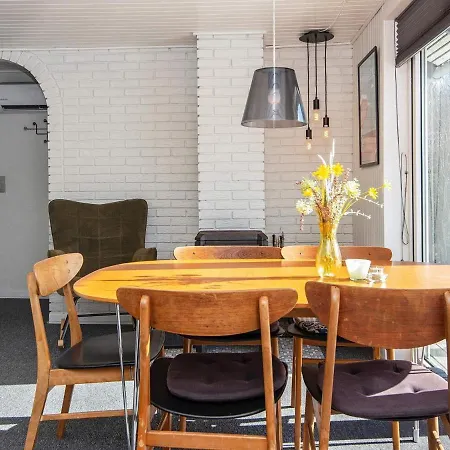 5 Person In Struer Hotel 3*